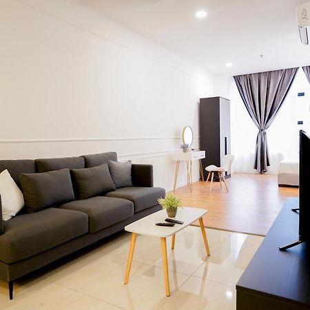 Itcc Manhattan Suites By Pinstay Penampang Exteriör bild